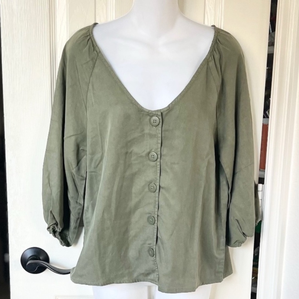 Sanctuary Mila Solid Hued Green Lyocell Button down Half sleeve top